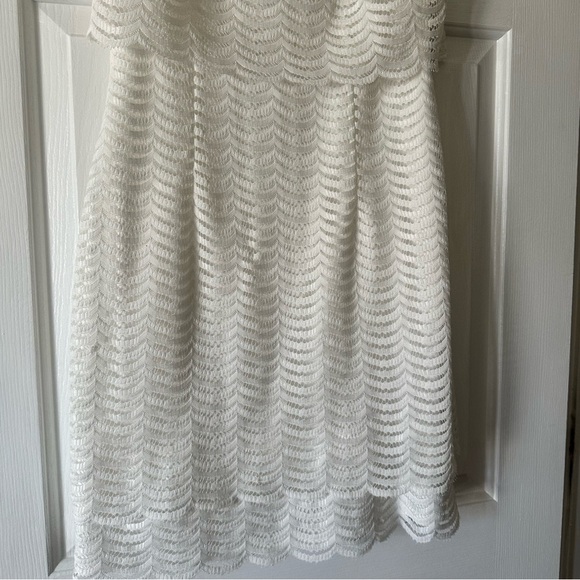 American Living White Sleeveless Crocheted Lace Dress, size 6 - Picture 2 of 5